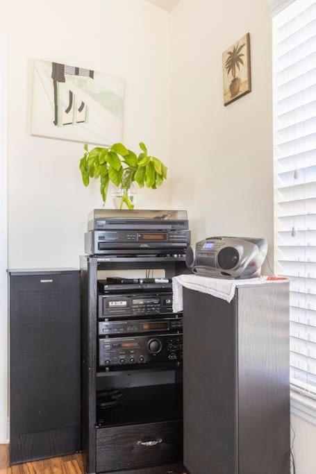 Hidden Gem Hideaway Homely West Melbourne Eksteriør bilde